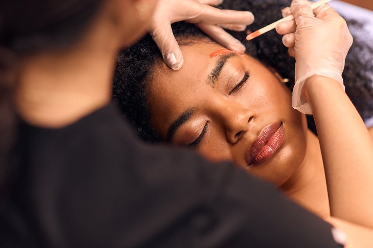 Eyebrow Tinting